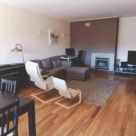 Апартаменты 2 Bedroom Close To Airport With Pool & Gym Лиссабон