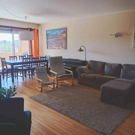 2 Bedroom Close To Airport With Pool & Gym *